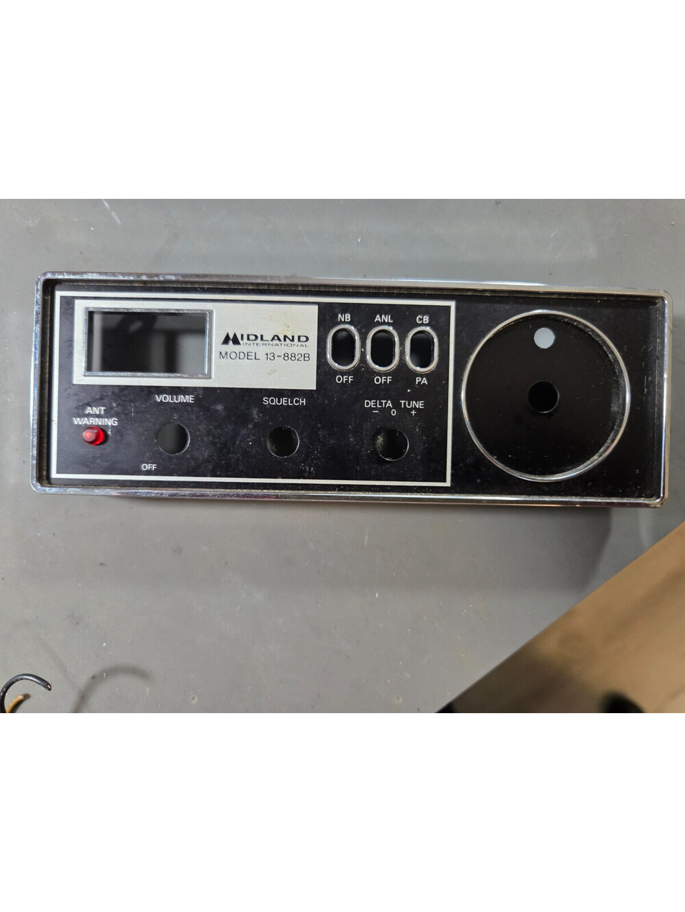 NICE SHAPE FRONT FACEPLATE FOR Midland 13-882B MOBILE CB RADIO